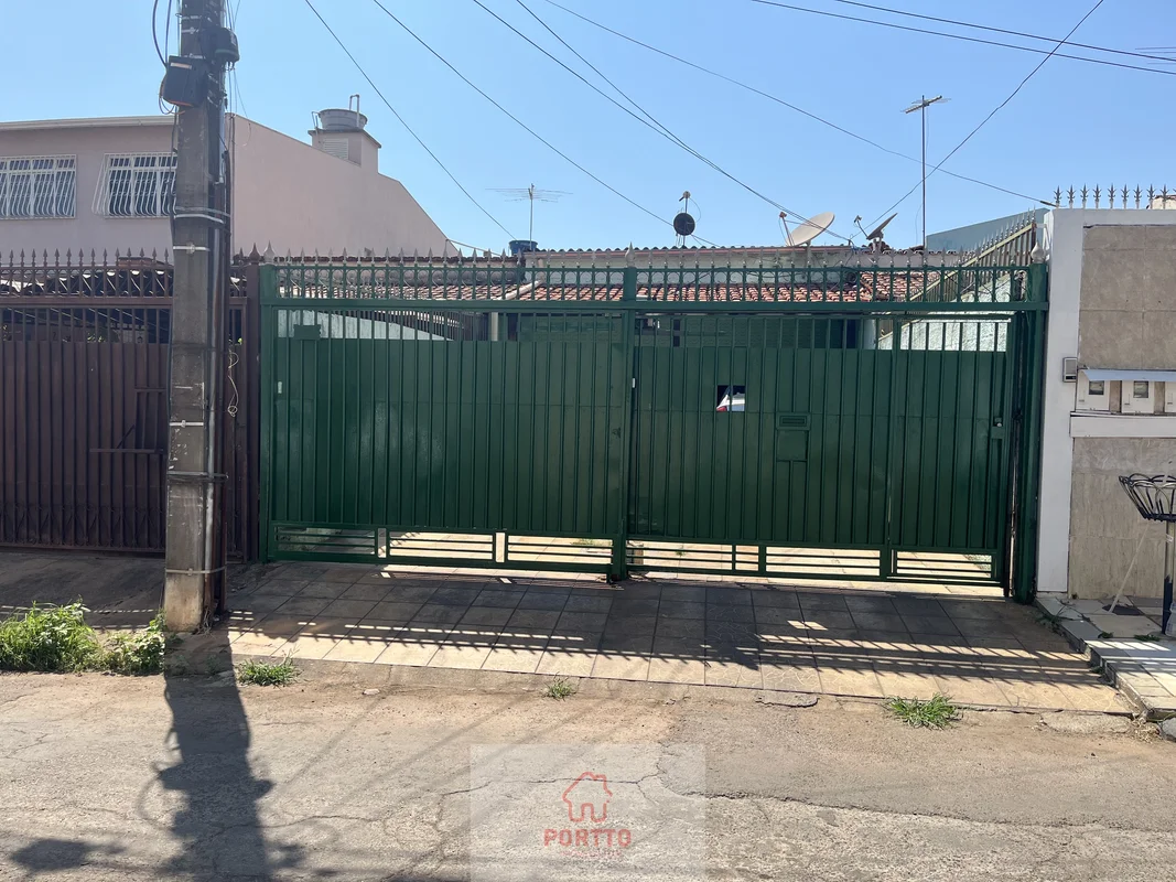Oportunidade no Cruzeiro Velho! Casa Térrea com Alto Potencial de Reforma e Inve...