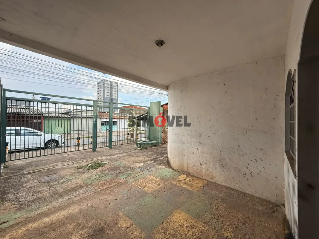 90m², escriturada, 2 quartos, a 750m da Estação Samambaia - R$: 380.000 - Não Fi...