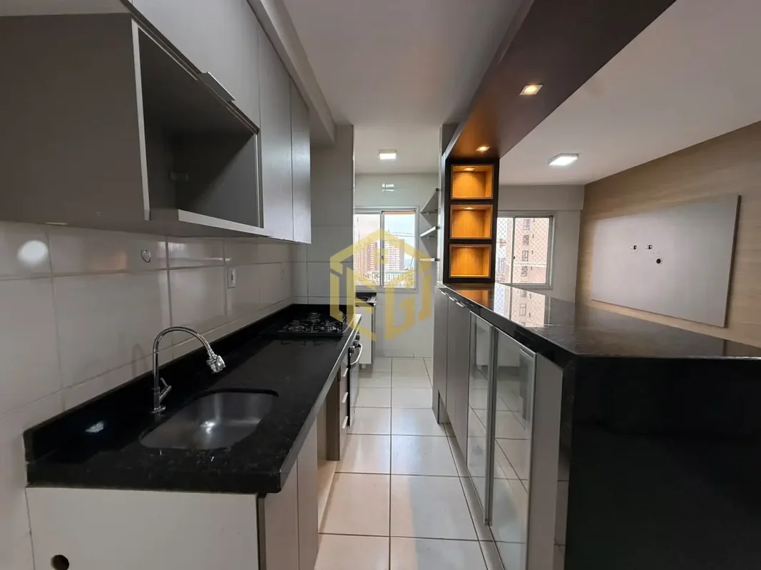 Imagine morar em um apartamento totalmente reformado, com móveis planejados, loc...