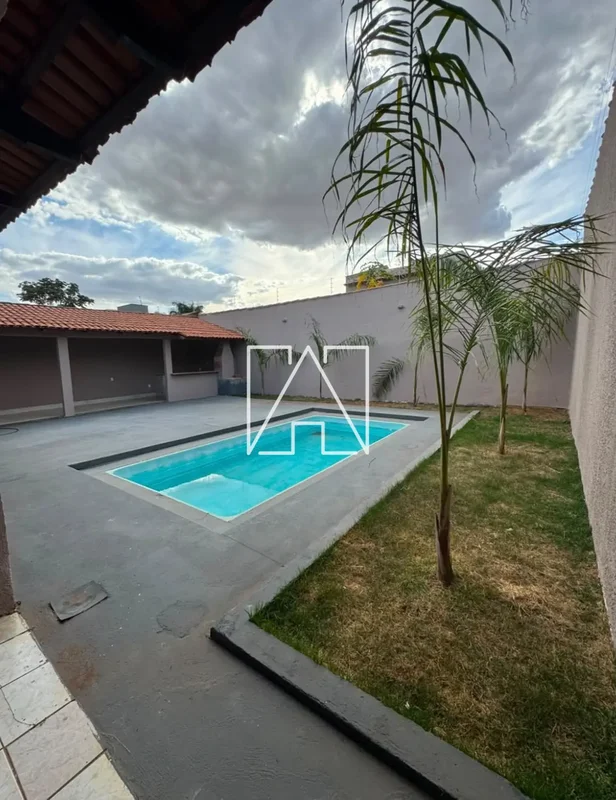 Casa à venda | Jardim América – Goiânia250 m² de área construída448 m² de terren...