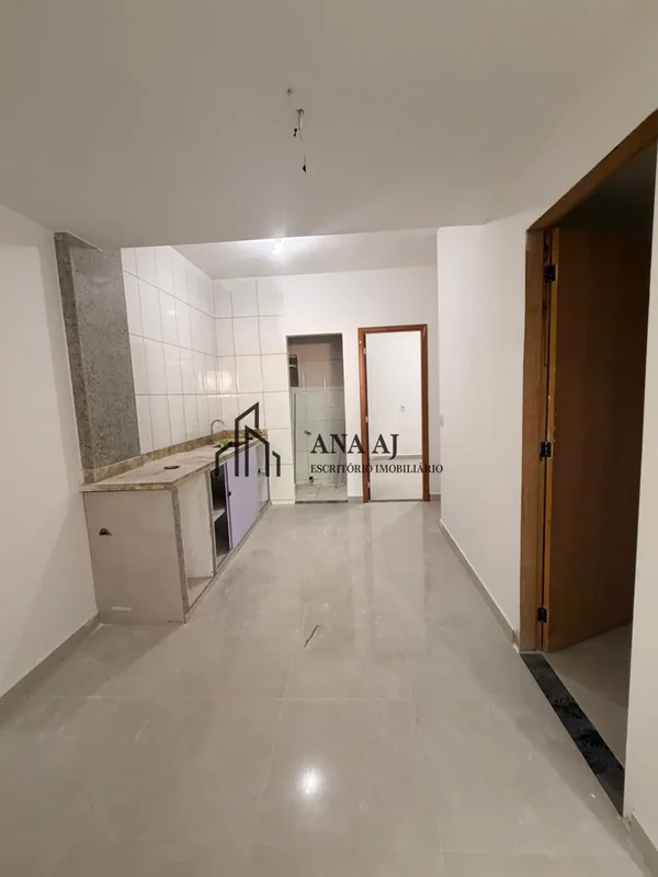 ANA IMÓVEIS ANUNCIA:EXCELENTE APARTAMENTO, BEM DIVIDIDO E COM ÓTIMA ESTRUTURA, I...