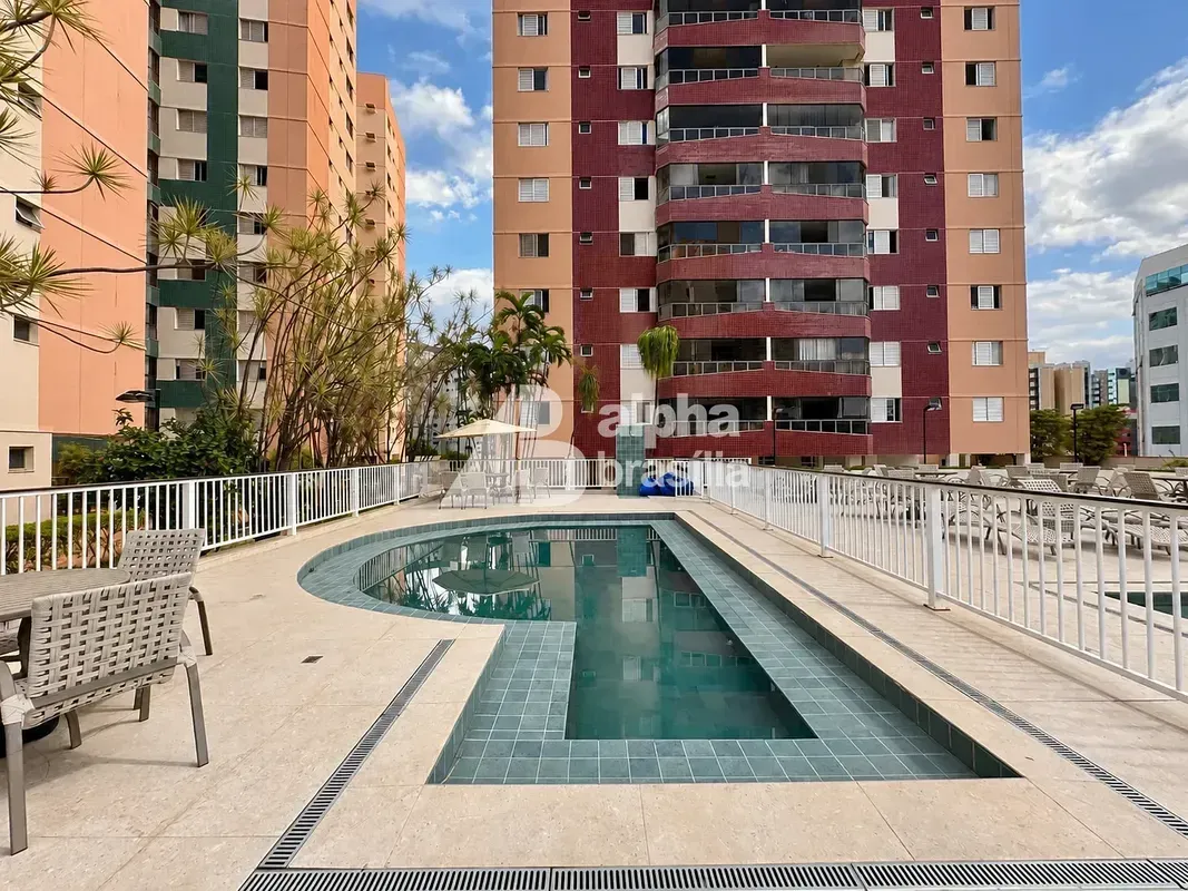 Localizado na Rua 08 Sul, no Edifício Tropical, em Águas Claras, este apartament...