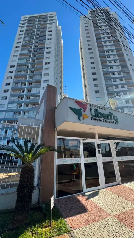 Apartamento de 03 quartos, sendo 01 suíte, todos com armários; sala ampla e conf...