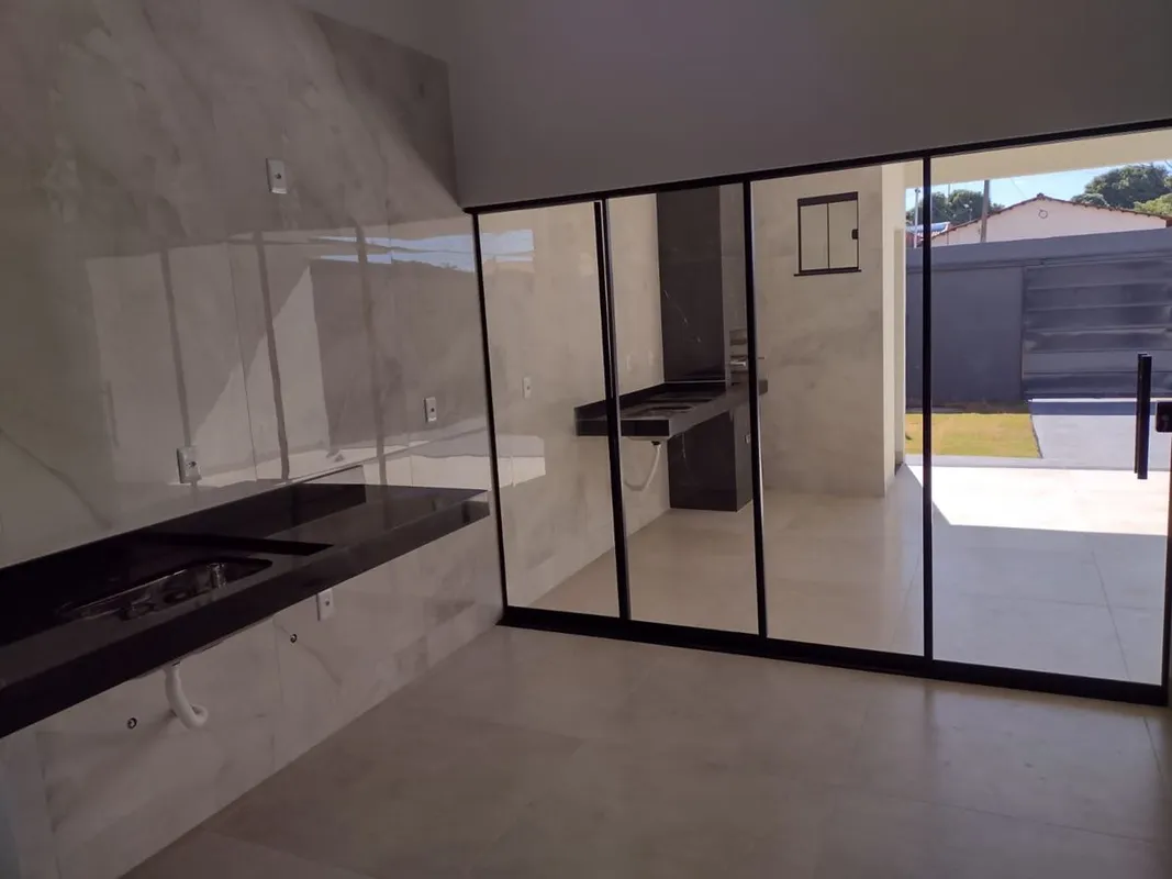 Linda casa de 3 quartos3 suítes ( 1 plena e 2 no modelo americana)Área gourmetLa...