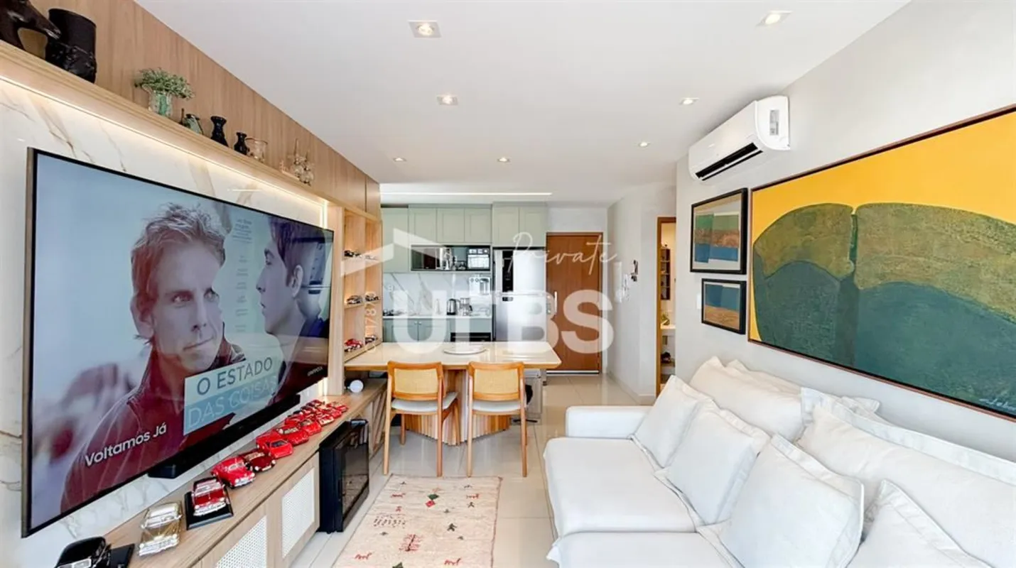 COD U-0035975 - Apartamento à venda 63m2 / 2quartos, sendo uma suíte / 2 vagas /...