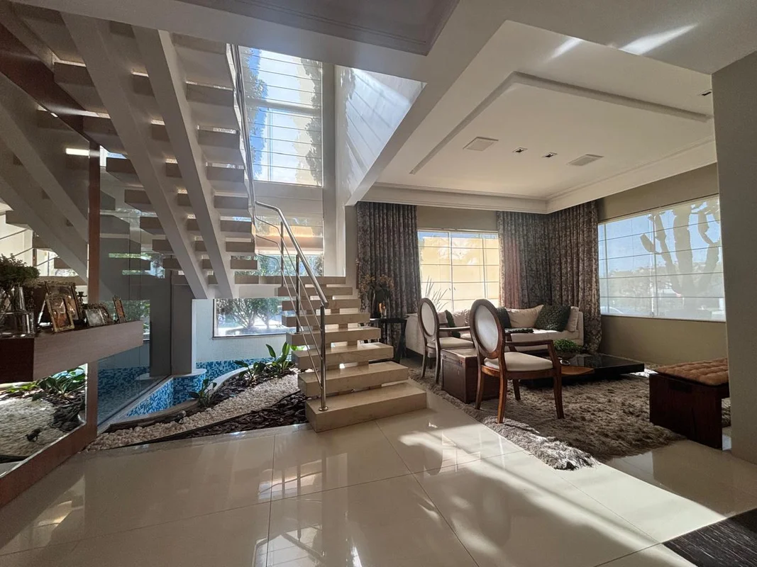 CASA DE ALTO PADRÃO À VENDA | ALPHAVILLE ARAGUAIASobrado de esquina | 548 m² de ...
