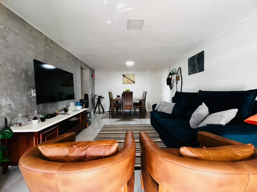 Apartamento espaçoso de 2 quartos com suíte e 2 vagas de garagem no Guará.Excele...