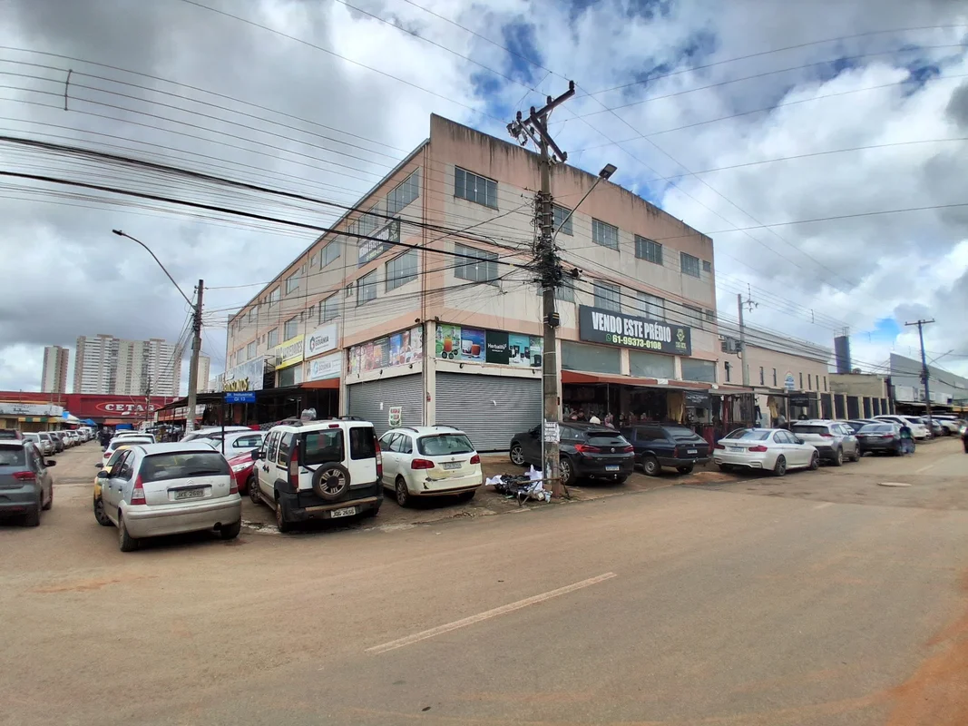 JG Consultoria Imobiliária Vende:Agendar visita: 61 98597-9904 WhatsApp Alugo ex...