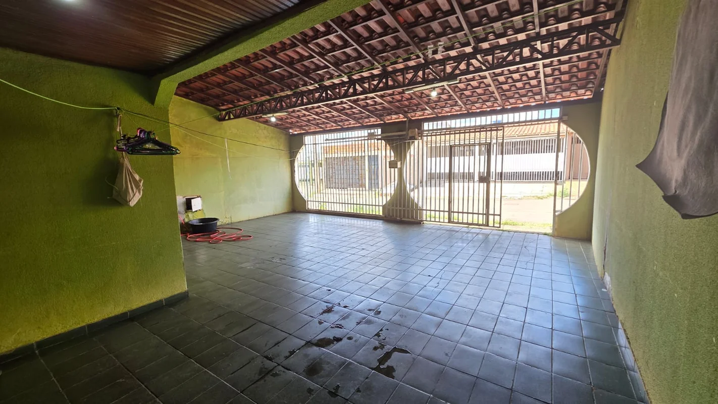 NO 5 - CEILANDIA VENDA COMO ÁGIO OU QUITADAComercial/ Residencial - Casa 4 quart...