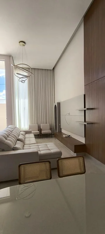 Casa tres Marias Sala com pé direito (4,70 MTS), integrada com cozinha ,Área gou...