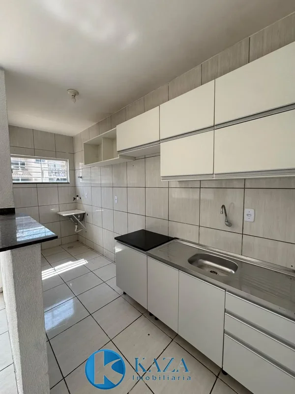 Excelente apartamento de dois quartos, reformado. Esta unidade encontra-se no Co...