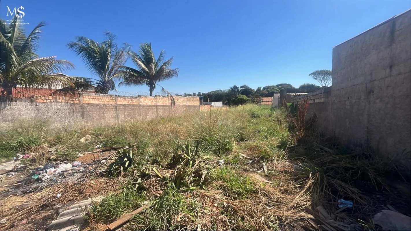 Vendo lote de 450 m2 em Luziânia-Goiás. No bairro PARQUE ESTRELA D'ALVA VII quad...