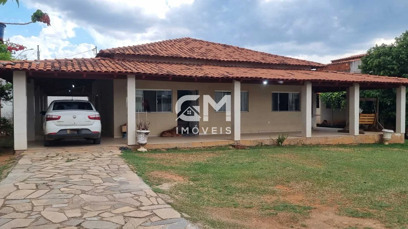 GM IMÓVES VENDE CASA NO CONDOMINIO NOVA COLINA - SOBRADINHO DFCasa grande, estil...