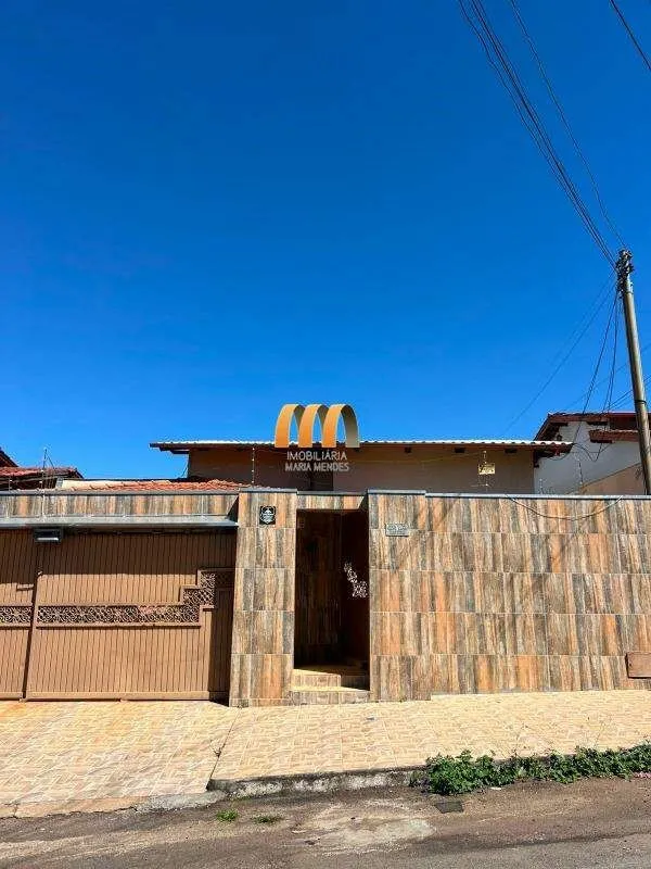 Apartamento residencial para aluguel no Bairro Antonio Fernade, em Anápolis, GO....