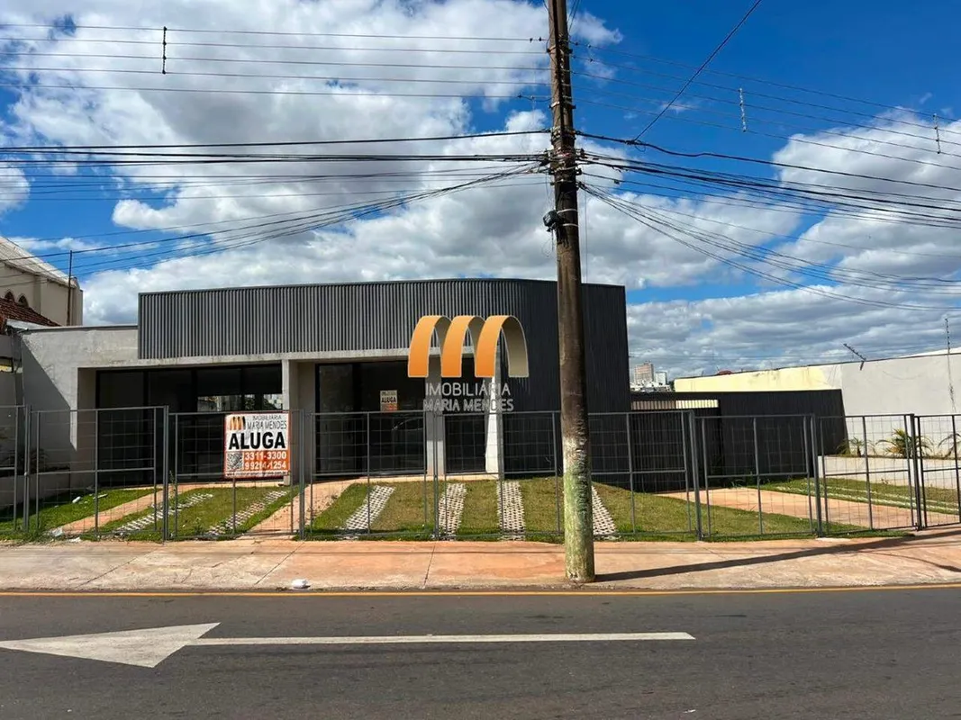 Sala disponível para aluguel no Bairro Centro, em Anápolis/GO, com localização e...