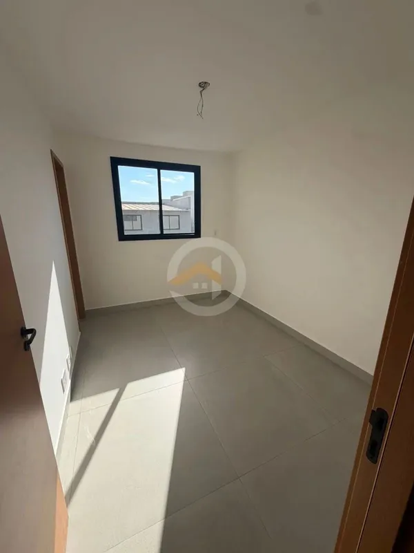 Casa de Condominio fechado de 4 quartos no Jardins Cannes com um lote de 383 m2 ...