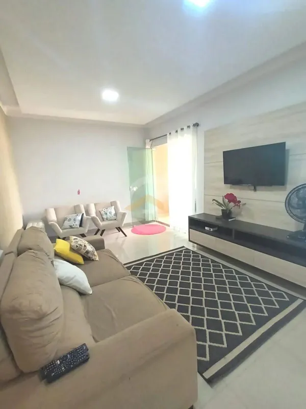Vendo Casa térrea, murada à venda de 3 quartos sendo 1 suíte no setor Faiçalvill...