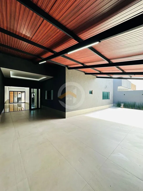 Casa Alto Padrão Setor Faicalville Faiçalville!Ao lado do parque!4 quartos sendo...