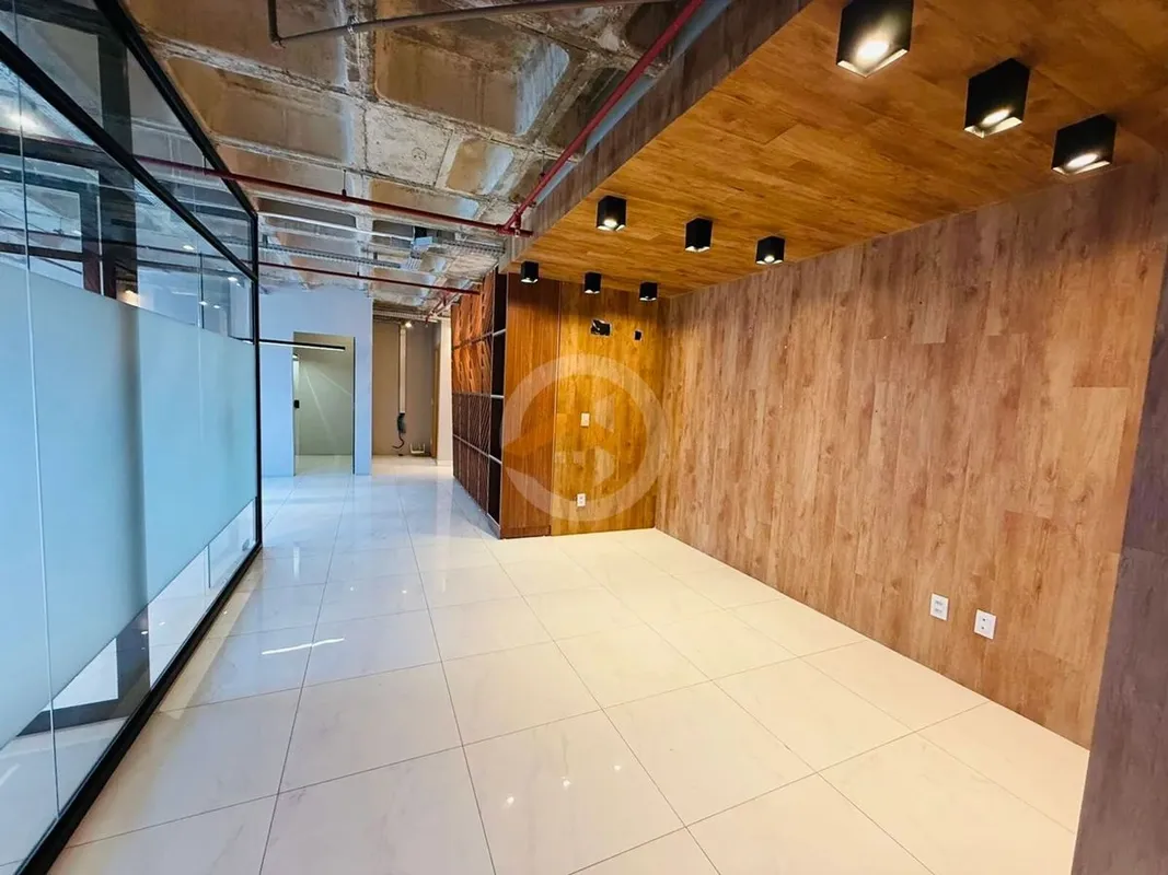 Sala comercial disponível para venda, 2 banheiros, andar alto, com acabamento (p...