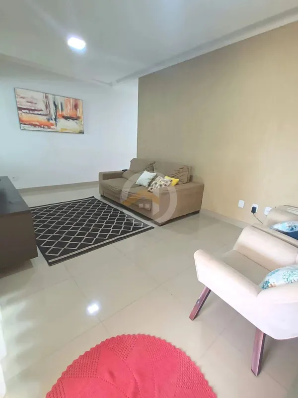Casa de 3 quartos sendo 1 suíte , murada no setor Faiçalville com 120,00m de con...