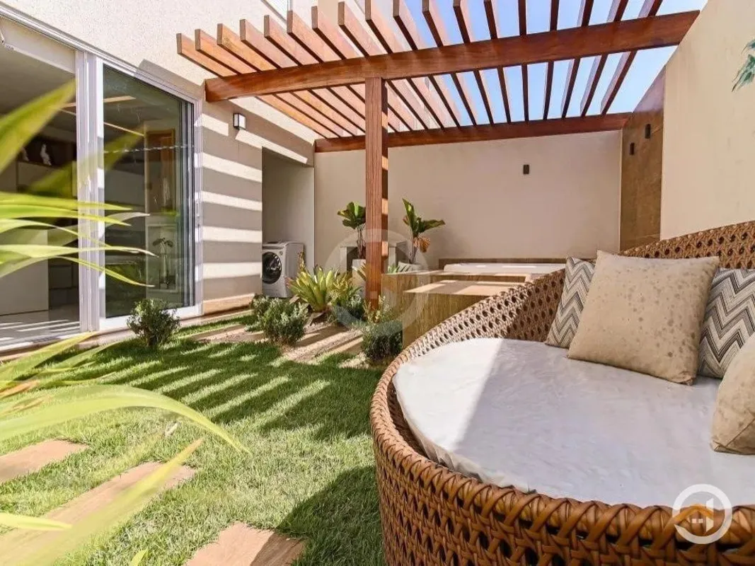 Sobrado independente em condomínio no bairro Jardim Atlântico com 191,08m² 4 qua...