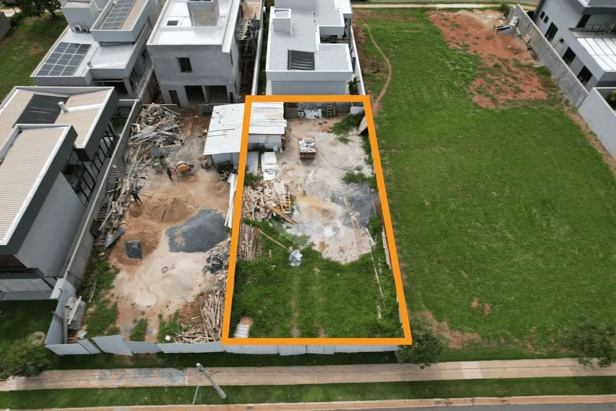 Terreno localizado no condomínio Parqville Jacarandá, em Aparecida de Goiânia – ...