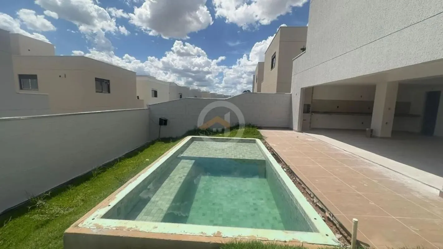 Sobrado, 4 Quartos sendo 3 Suítes - Jardins LyonCom 4 Dormitórios, sendo 3 suíte...