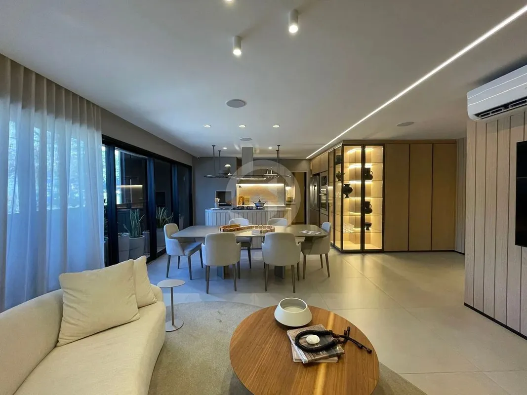 Apartamento com 3 suítes no Jardim América a 700m do Parque Vaca Brava. Com chur...