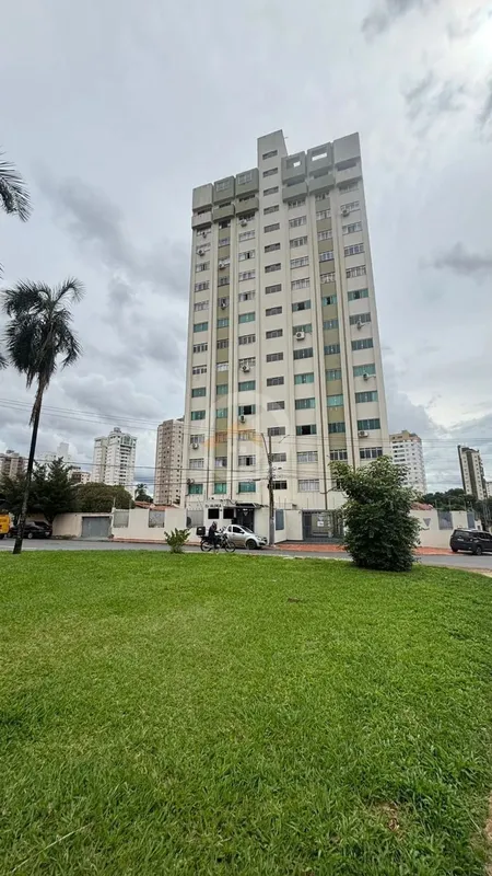 ??? Apartamento Reformado com 4 Quartos no Edifício Valença – Setor Central, Goi...