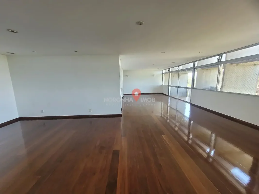 Apartamento para Locação na SQS 312 – Asa Sul | 4 Quartos | 2 Suítes | 2 VagasEm...