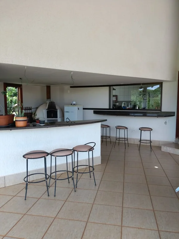 DALEPRANE VENDE | CASA DE ALTO PADRÃO NO PARK WAY – 4 SUÍTES - 6.500 M²Condomíni...