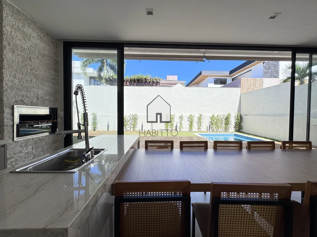 Excelente casa térrea à venda no condomínio Sunflower casa com três suítes quatr...