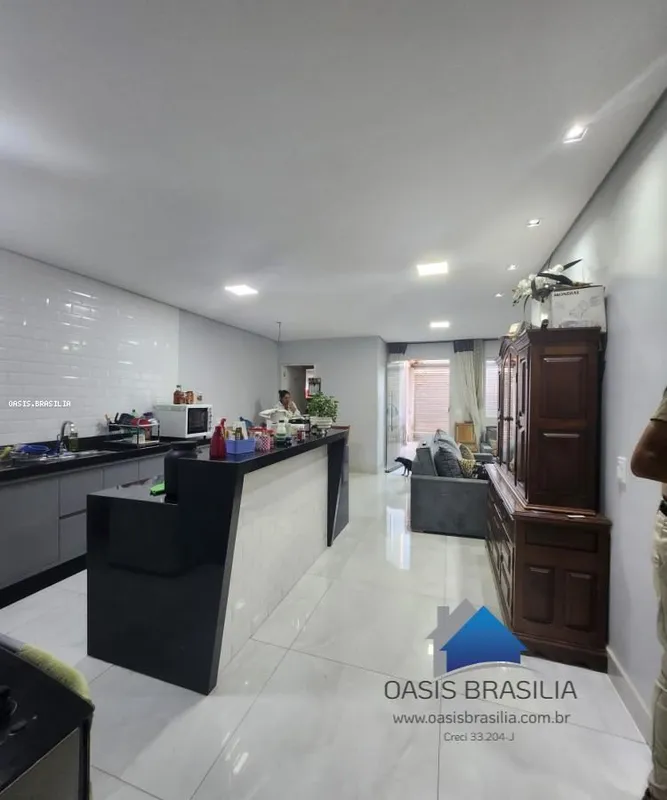 Casa no Guará II, pronta para ser erguido o segundo piso. Projetada para er uma ...