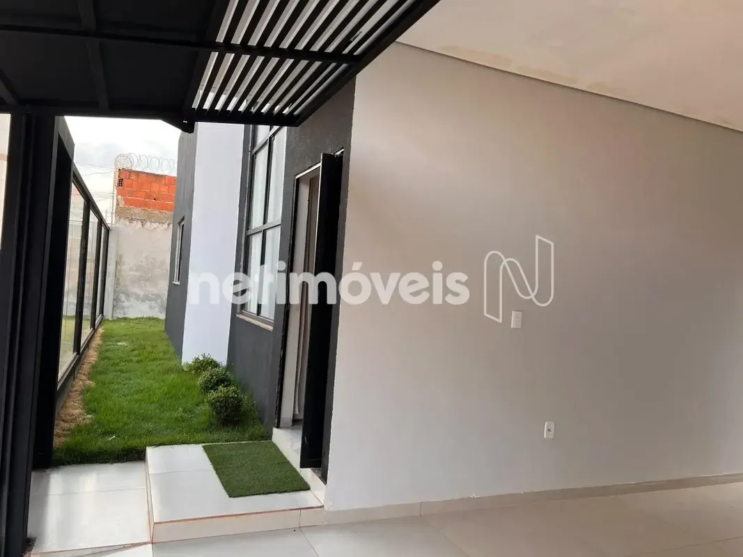 Casa 03 quartos com suíte - de Alto padrão - 26 de Setembro Localização: 26 de S...