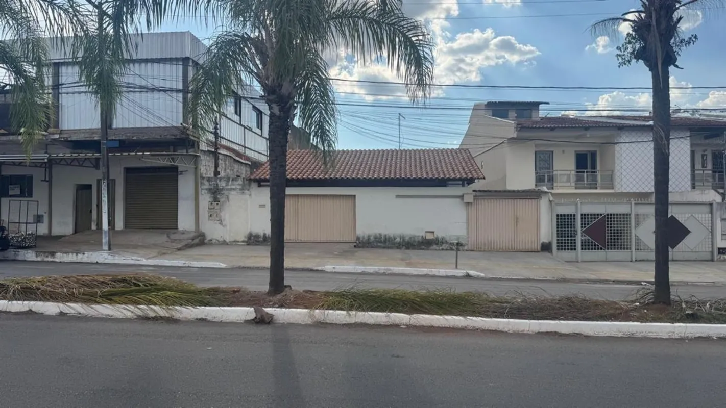  Localizada na prestigiada Avenida Afonso Pena, no encantador bairro Jardim Plan...