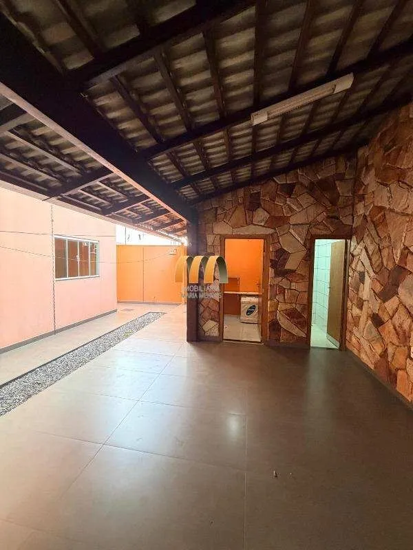Encontre conforto e praticidade nesta casa residencial para aluguel no Bairro Re...
