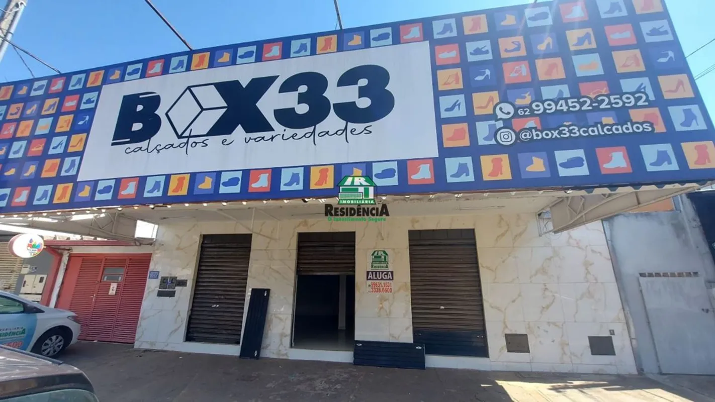 O imóvel conta com:com 60 m² 01 banheiro 01 copa 03 portas que podem ficar abert...