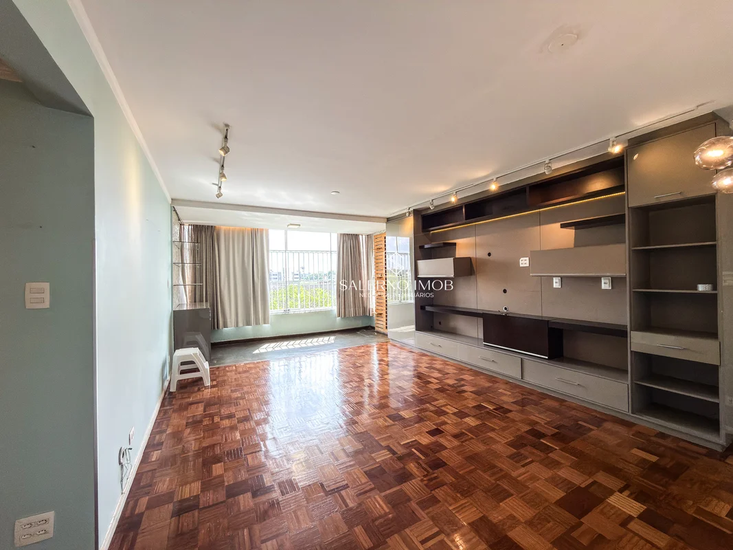 SQN 304 | Asa NorteApartamento de 134 m² de área interna e externa, localizado e...