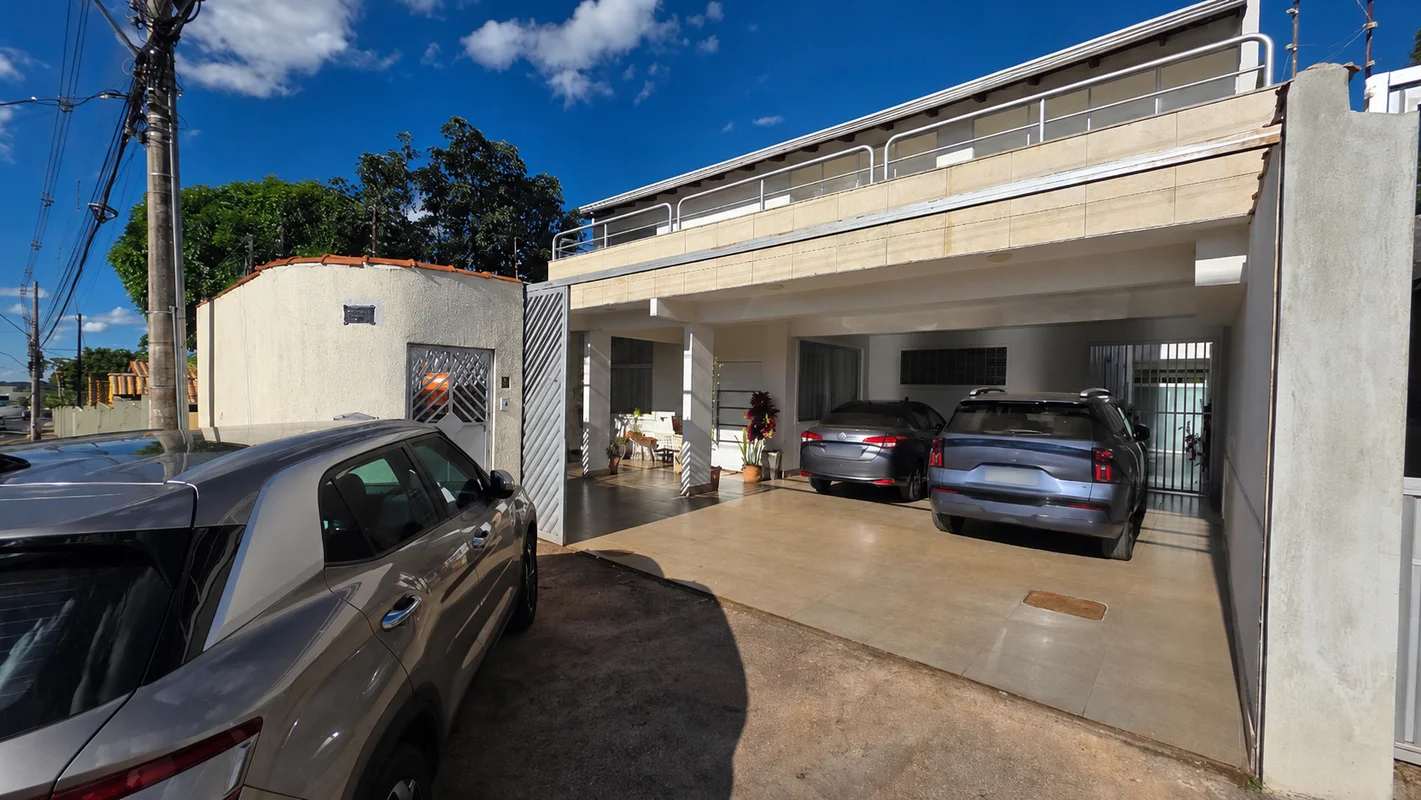 Casa com 5 suítes na Avenida do Sol, Jardim Botânico: espaço para morar, trabalh...