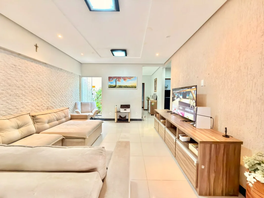 CASA LINDA E REFORMADA | GUARÁ IIUma casa pronta para morar, com excelente aprov...