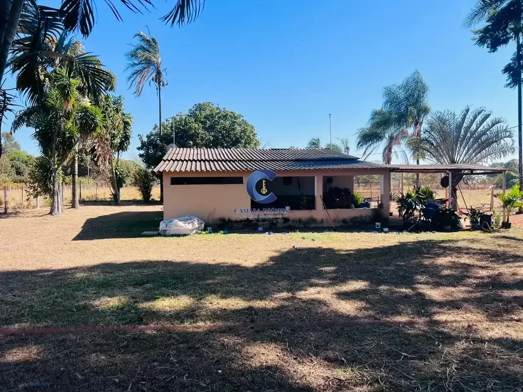 Localização privilegiada: Café Sem Troco, apenas 1,5 km da DF-130CHÁCARA — 20.00...