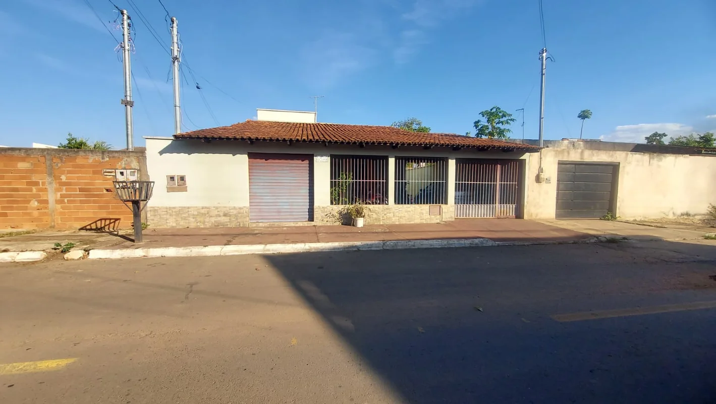 CASA USADA SOZINHA NO LOTE – RESIDENCIAL ITAIPUCasa com a seguinte divisão:03 qu...