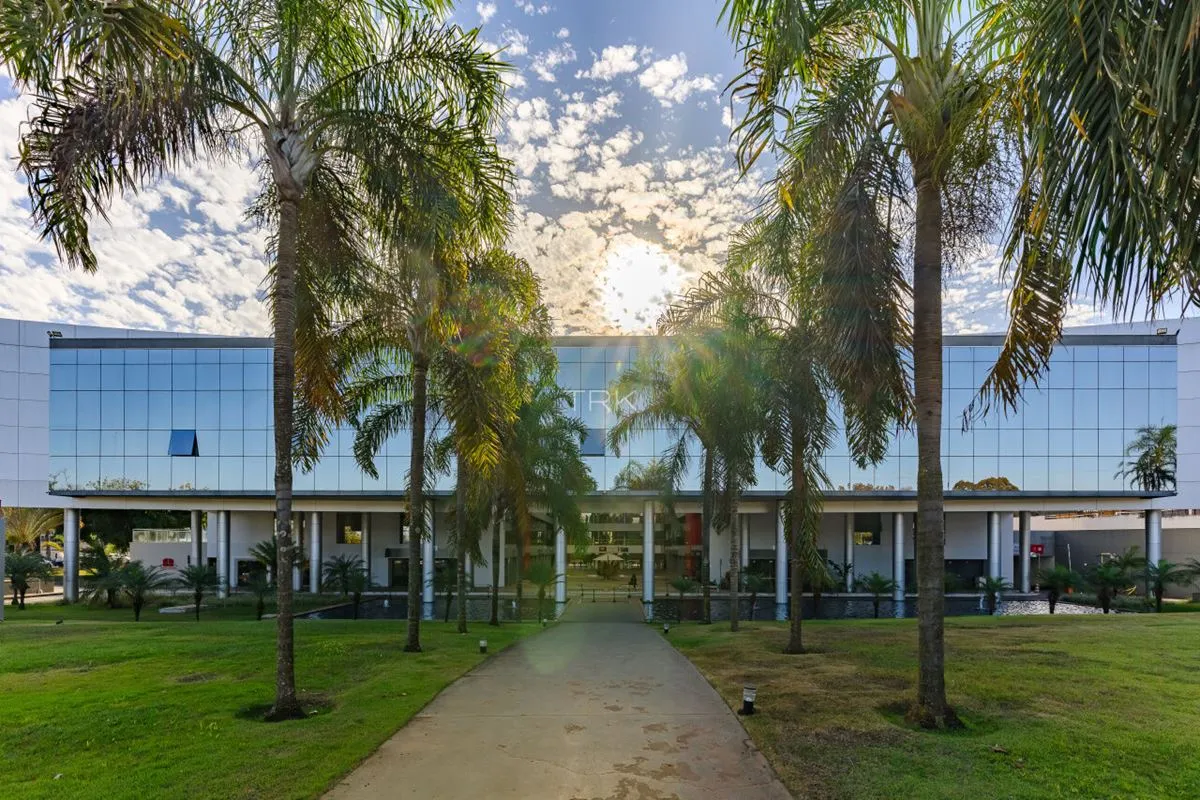 Loja comercial à venda na SIG QD 4 , Setor Industrial - Brasília. 4 experiências...