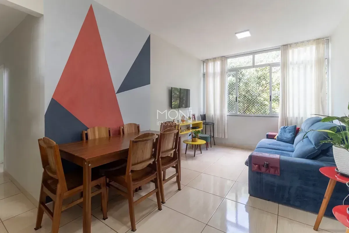 APARTAMENTO 02 QUARTOS, VAZADO, DE CANTO - SQS 205Localização privilegiada em um...