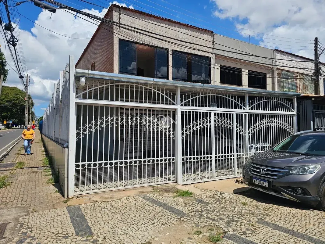 Casa (Sobrado) 04 quartos - 01 suíte - Núcleo Bandeirante - Avenida Central - 11...