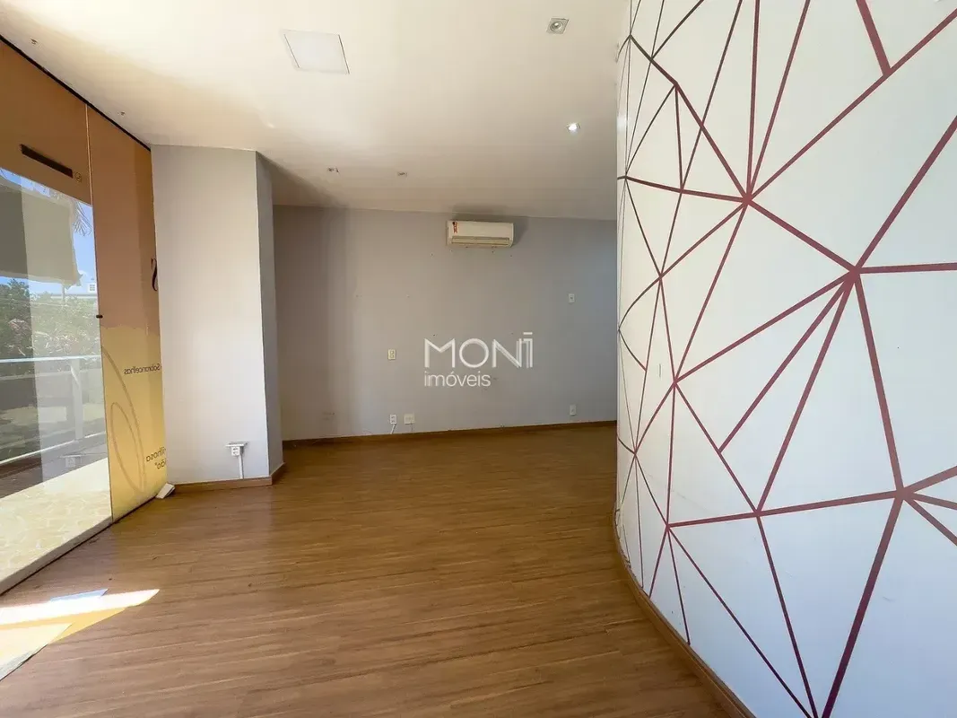 LOJA COMERCIAL TÉRREA / 25,83 M2/ DE FRENTE PARA A RUA / ÁGUAS CLARASExcelente o...