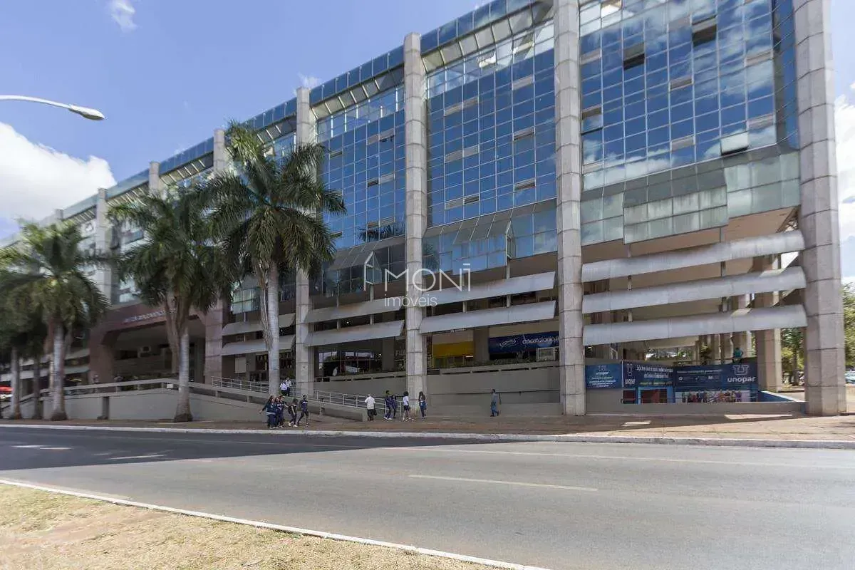 BRASÍLIA RADIO CENTER:Localização:No início da Asa Norte, a poucos minutos do Ei...