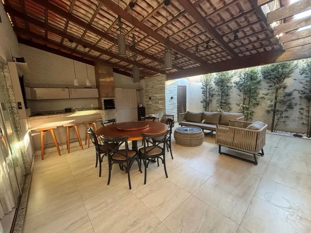 Sobrado no Privê dos GirassóisUma excelente oportunidade para quem procura morar...