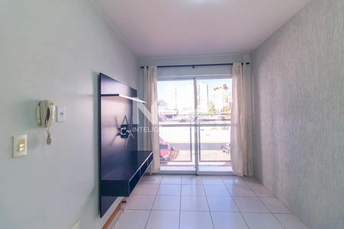 ESPECIFICAÇÕES DO IMÓVEL:O apartamento possui 38 m² de área com útil, com um qua...