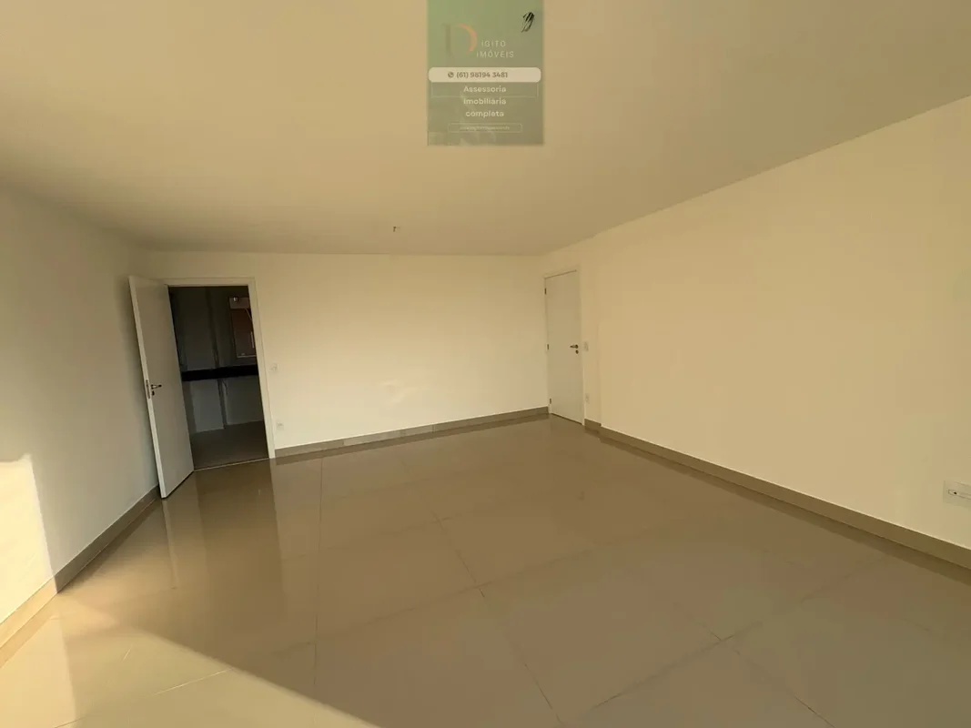 Descubra este elegante apartamento de 128 m² na Avenida das Araucárias, no bairr...